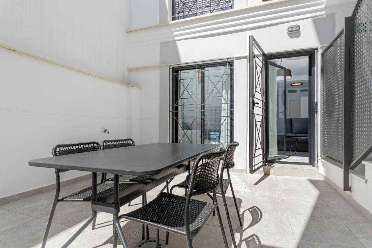 Malaga Rivas 34 Suites Homes Exterior photo
